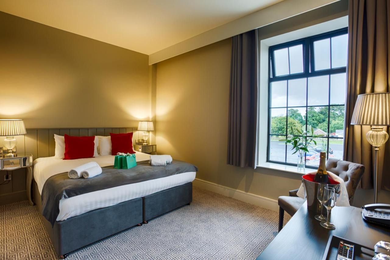 The Village Hotel, Bar And Restaurant Bettystown Extérieur photo