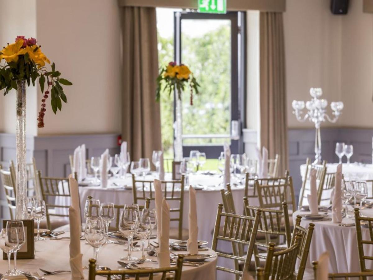 The Village Hotel, Bar And Restaurant Bettystown Extérieur photo
