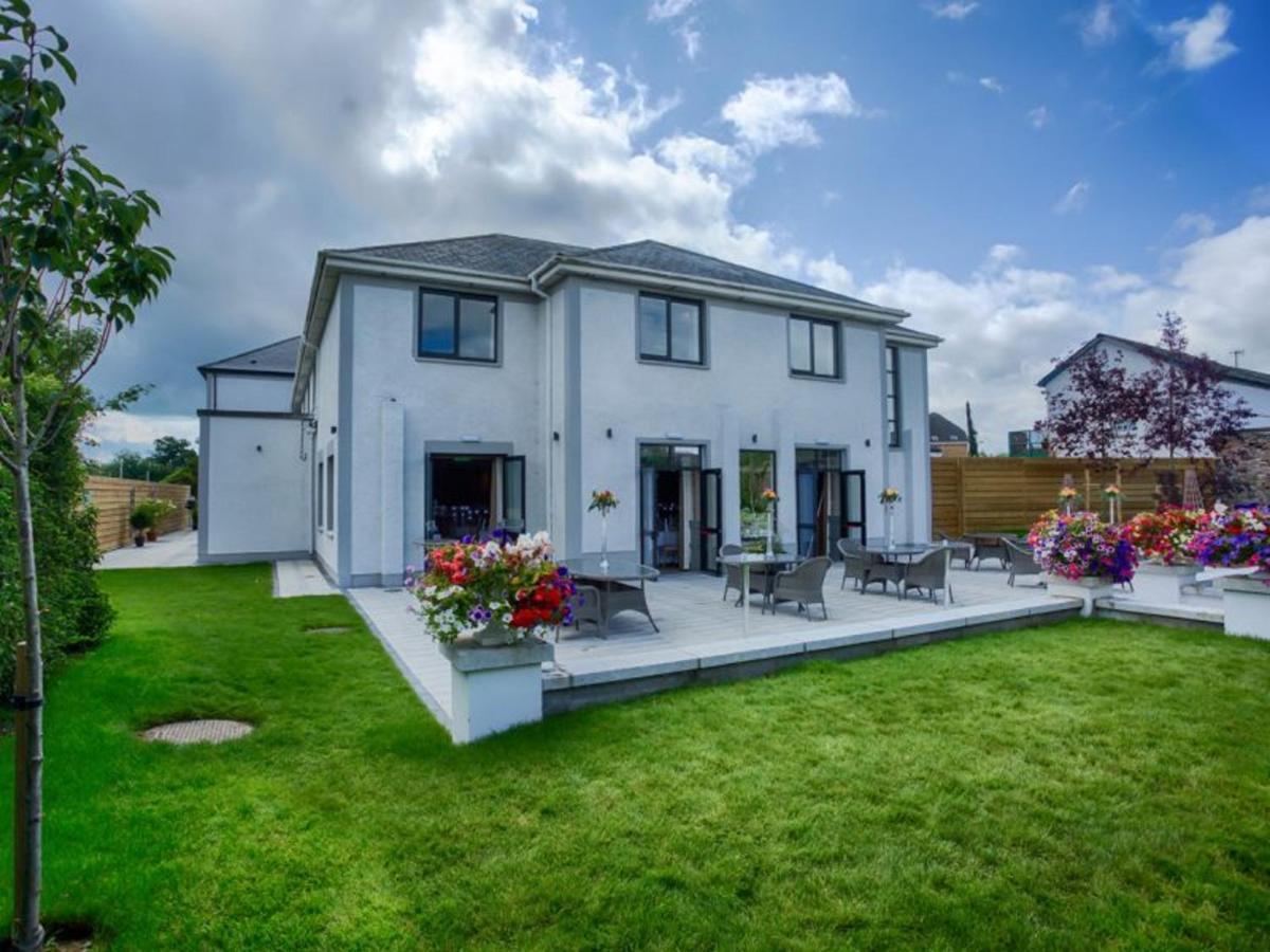 The Village Hotel, Bar And Restaurant Bettystown Extérieur photo