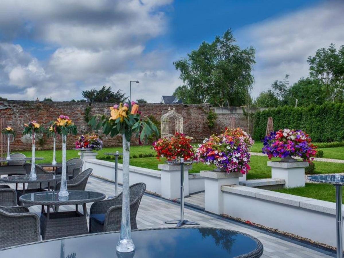 The Village Hotel, Bar And Restaurant Bettystown Extérieur photo